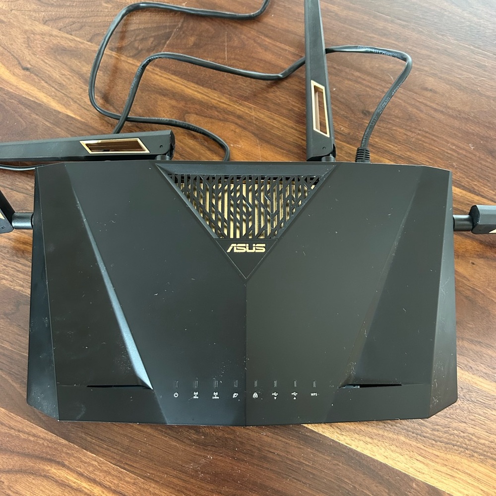 ASUS WiFi router + 3 extenders